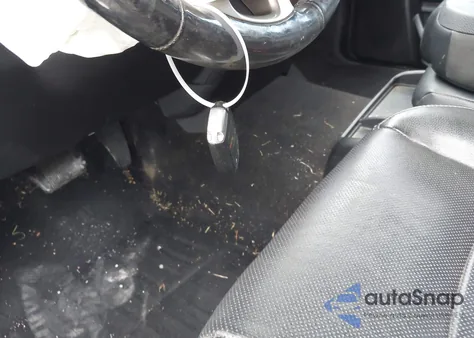 2017 Ram 1500 Laramie z USA, uszkodzony, nr VIN 1C6RR7NT8HS547372